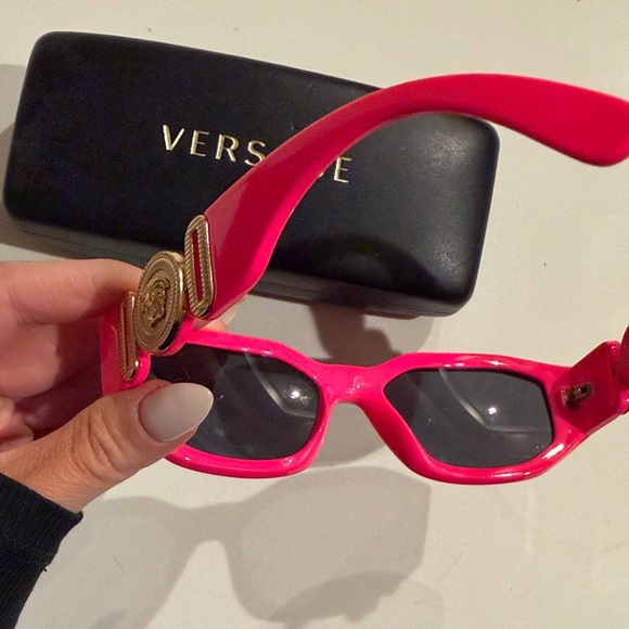 Versace Bold Pink Sunglasses Authentic - Picture 7 of 9